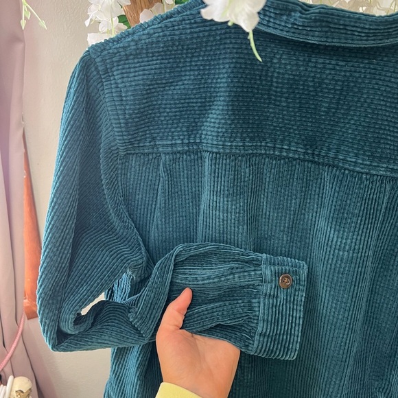 L.L. Bean VINTAGE Blue Button Down - Picture 7 of 9